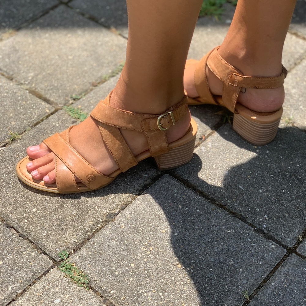 BORN Leather Block Heel Strap Sandals- Sz 8